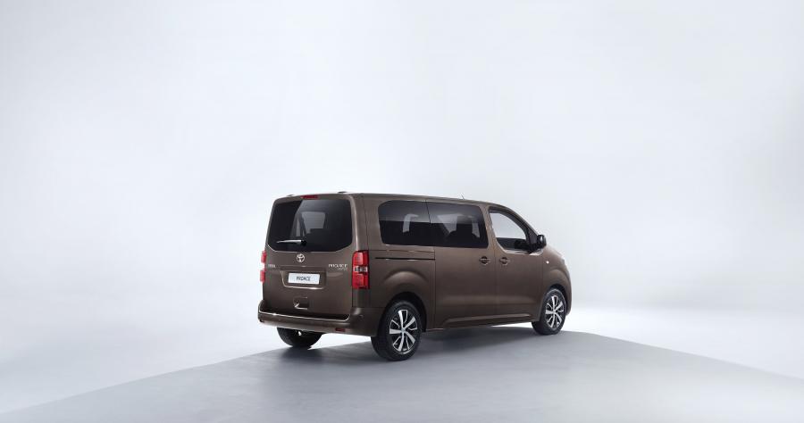  Toyota ProAce Verso 2016 года  (фото 5 из 31)